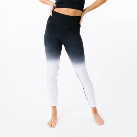 ZYIA Pants - Zyia Active Ombré Performance High Waist 7/8 Legging Size large